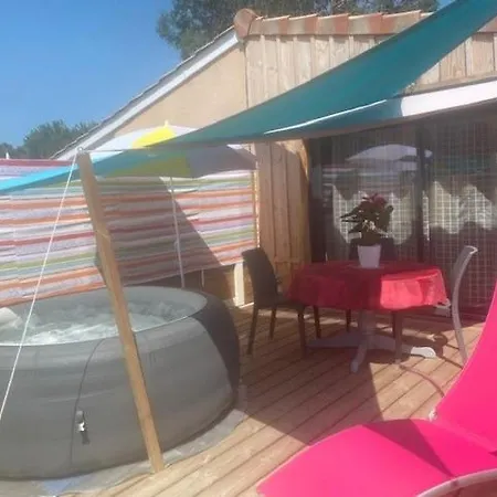 3 Etoiles 20 M2 50 M2 Terrasse * モンタリヴェ・レ・バン